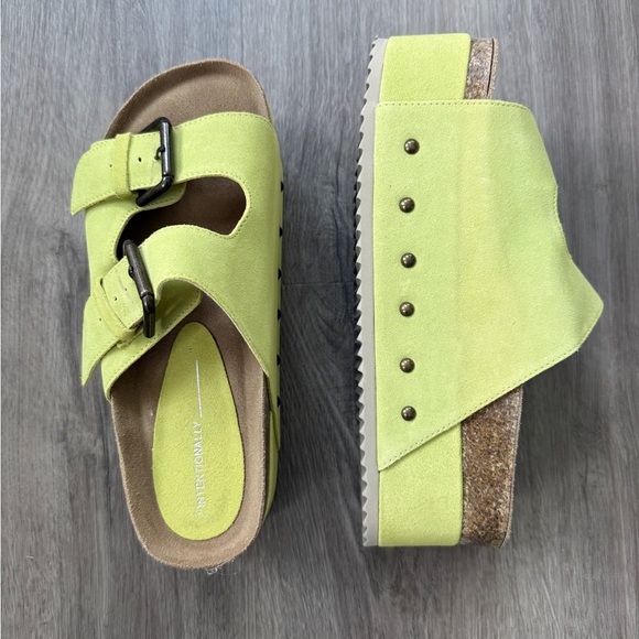 Intentionally Blank Cooper Platform Slide Sandals - Green - Picture 5 of 7
